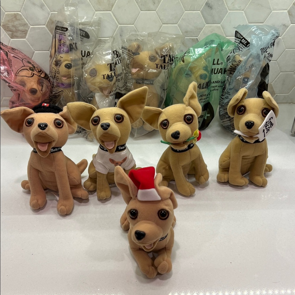 Vintage 90’s Applause Yo Quiero Taco Bell Chihuahua Dog Plushies Lot of 11